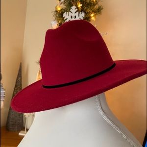 Hat Wine color